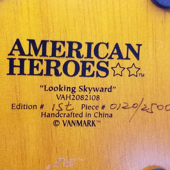Vanmark American Heroes first edition # 0120 of 2500 Looking Skyward 2002 - Picture 12 of 12